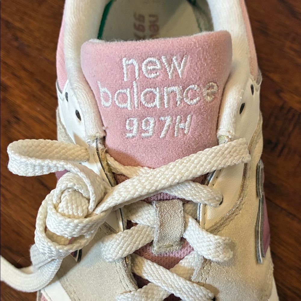 New Balance 997H Pink and Cream Women's Sneakers - Picture 10 of 11